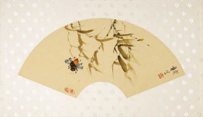 Fan-Style Bee Painting